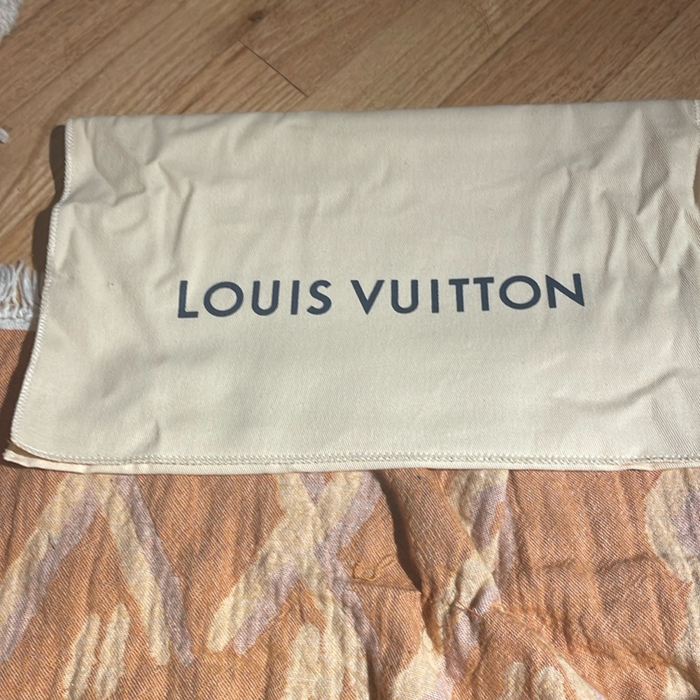 Louis Vuitton dust bag for wallet or mini bag
